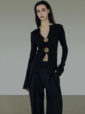 Commense Black Long-Sleeve Button Detail Top